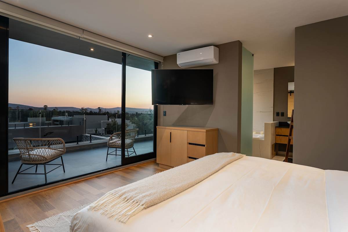 Casa Malanquín, Modern 4BR Home in Golf Community 19