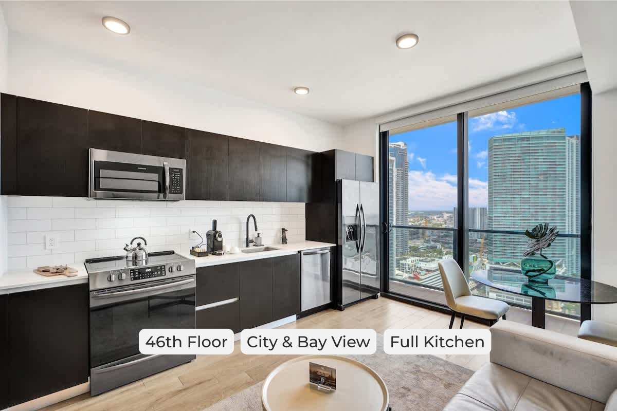 46th Floor Studio City and Bay Views at the Miami