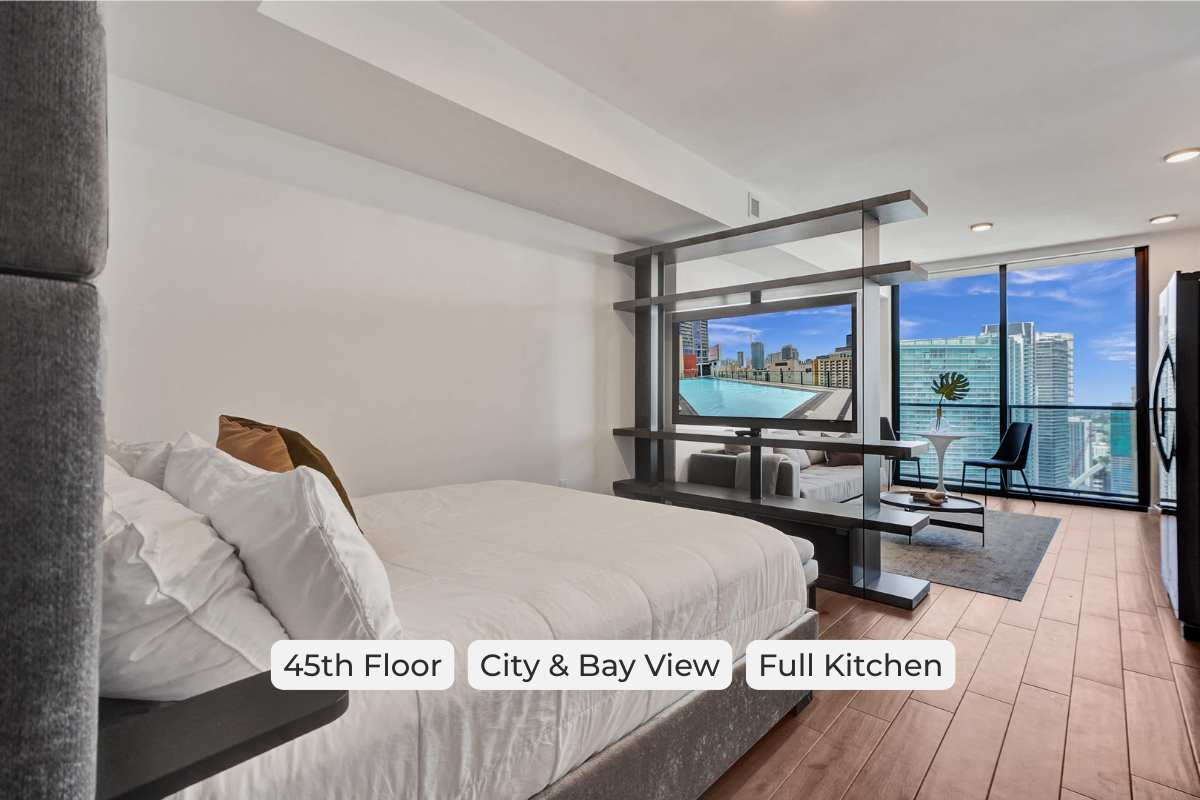 Miami Lux Studio 45th floor City and Bay Views