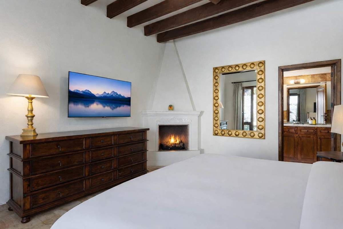 Casa Rose, 6BR Estate with Private Pool & Rooftop 15