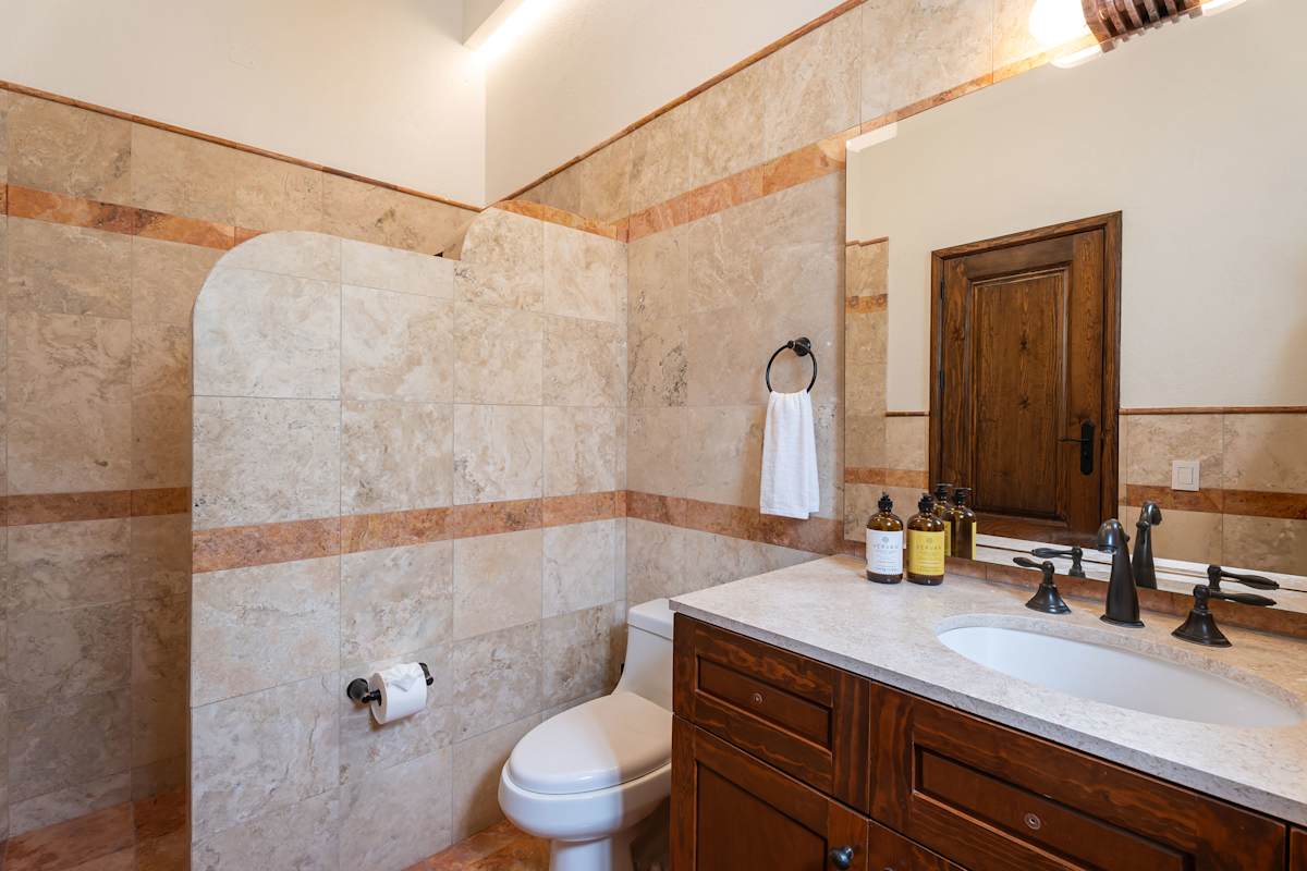 Casa Rose, 6BR Estate with Private Pool & Rooftop 28