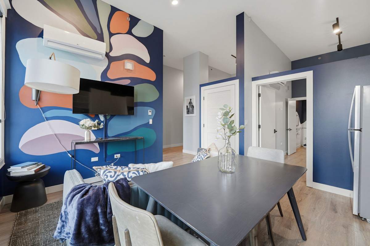 Three-bedroom, 10th floor, photo 1 of 44