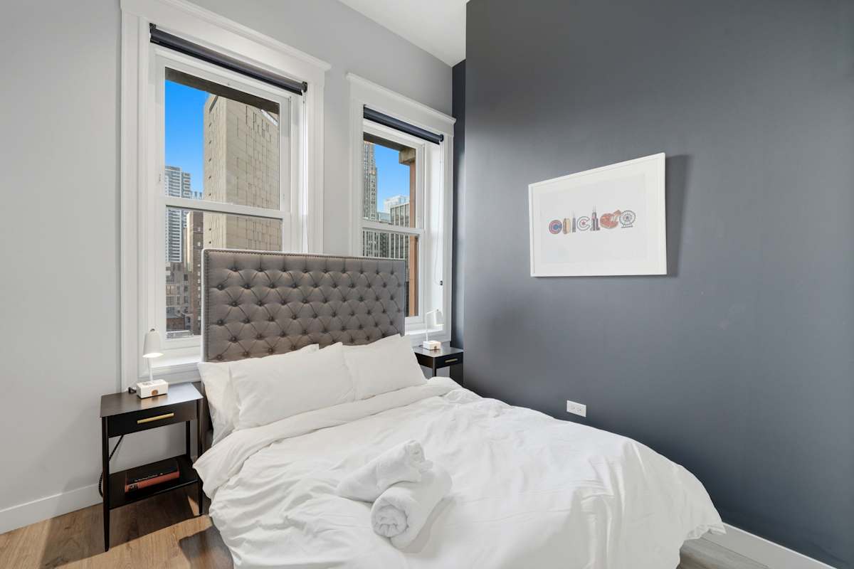 Three-bedroom, 10th floor, photo 13 of 44