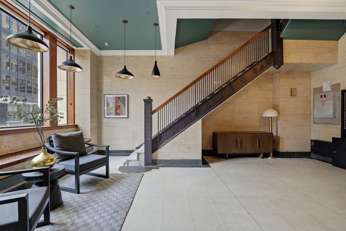Four-bedroom, 9th floor, photo 40 of 41