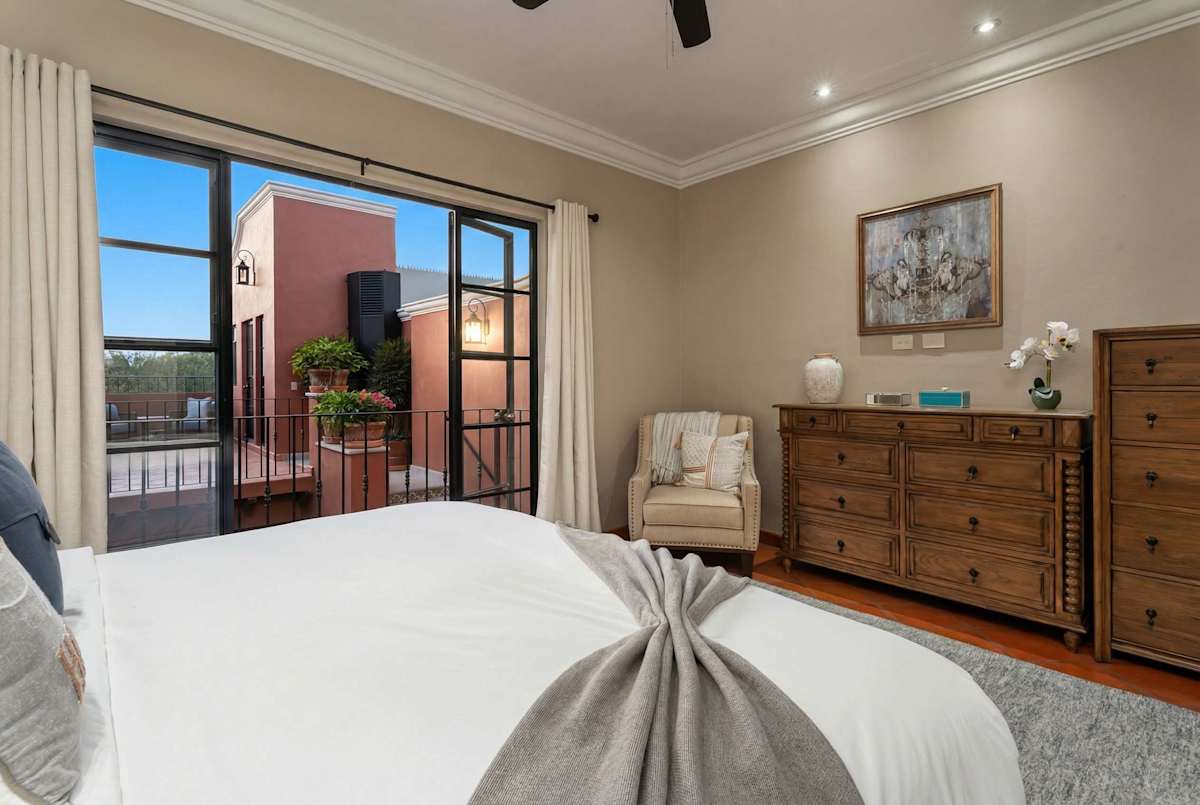 Casa Mimosa, 3BR Retreat with Rooftop & City Views 6