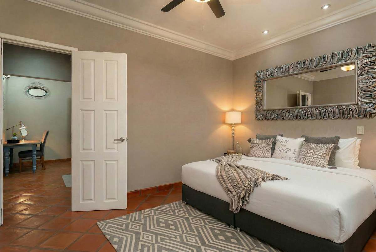 Casa Mimosa, 3BR Retreat with Rooftop & City Views 18