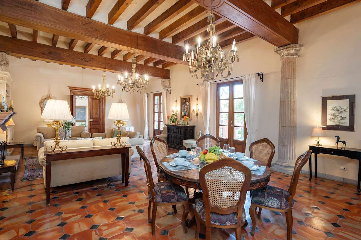 Casa Inspiración, 6BR Grand Estate w/ Lush Gardens · photo 6