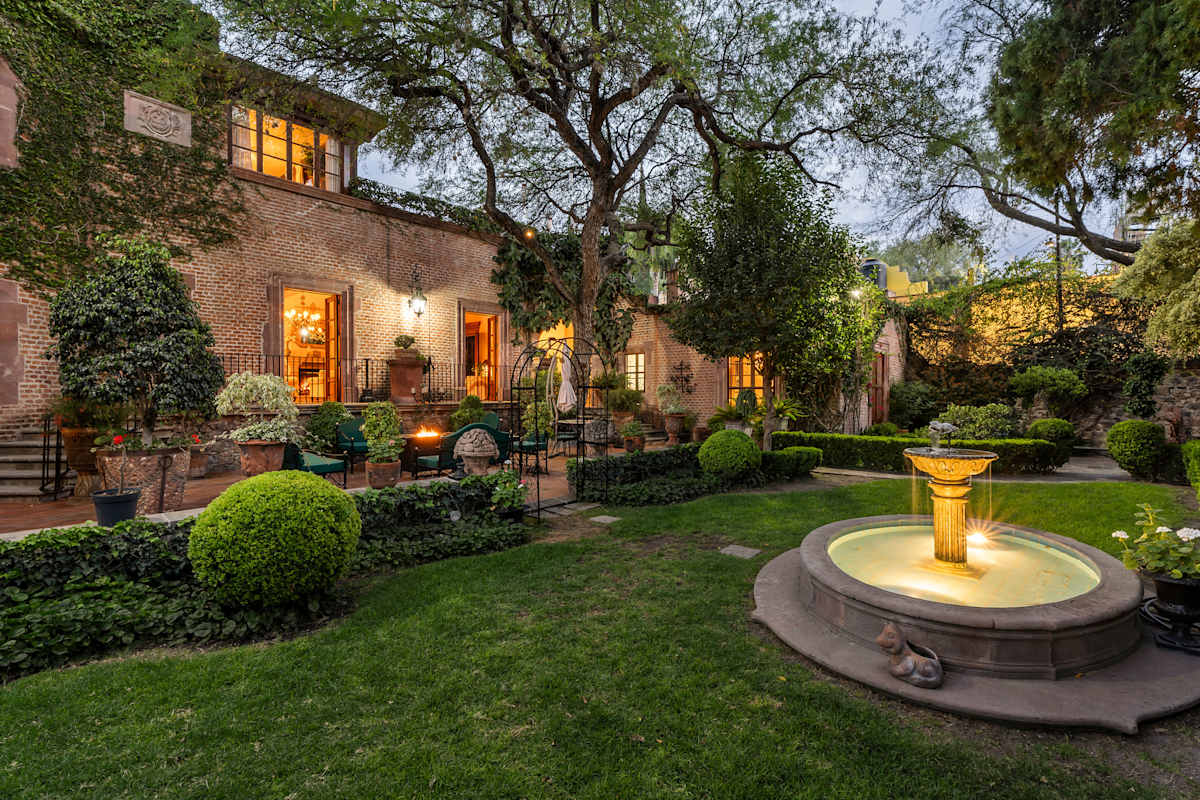 Casa Inspiración, 6BR Grand Estate w/ Lush Gardens · photo 38