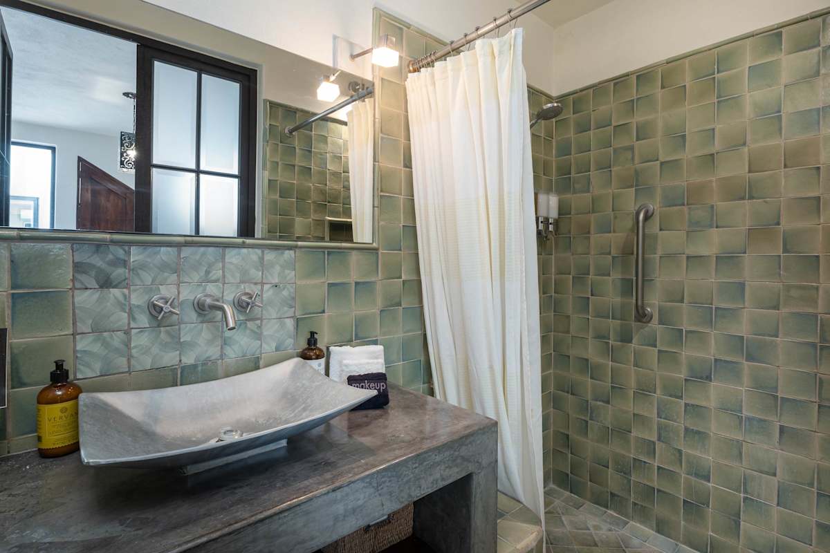 Casa Laura, Architectural Gem w/ Rooftop Views 21