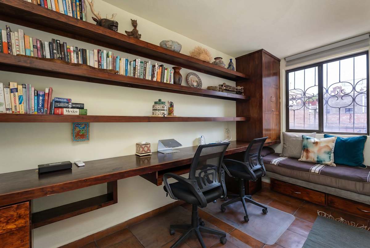 Casa Laura, Architectural Gem w/ Rooftop Views 19