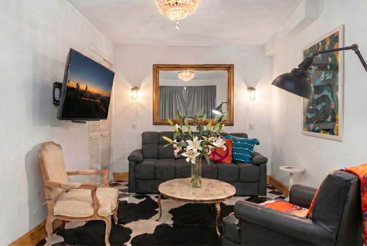 The Bird House, 2BR Artistic Retreat for Creatives · photo 14