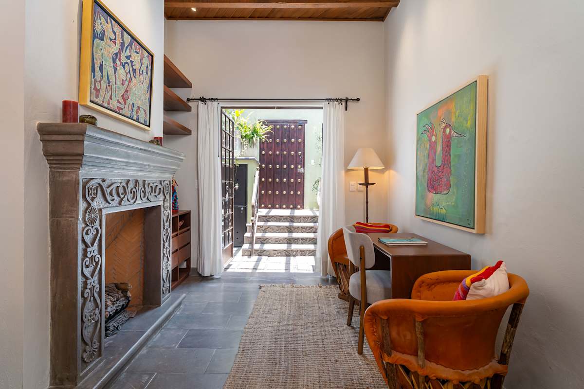 Casa Esperanza, 2BR Colonial Charm w/ Sunset Views · photo 7