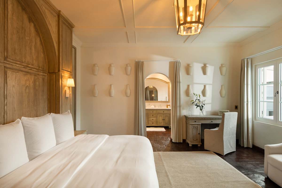 Suite 3: King bed, ensuite bathroom with shower and copper soaking tub