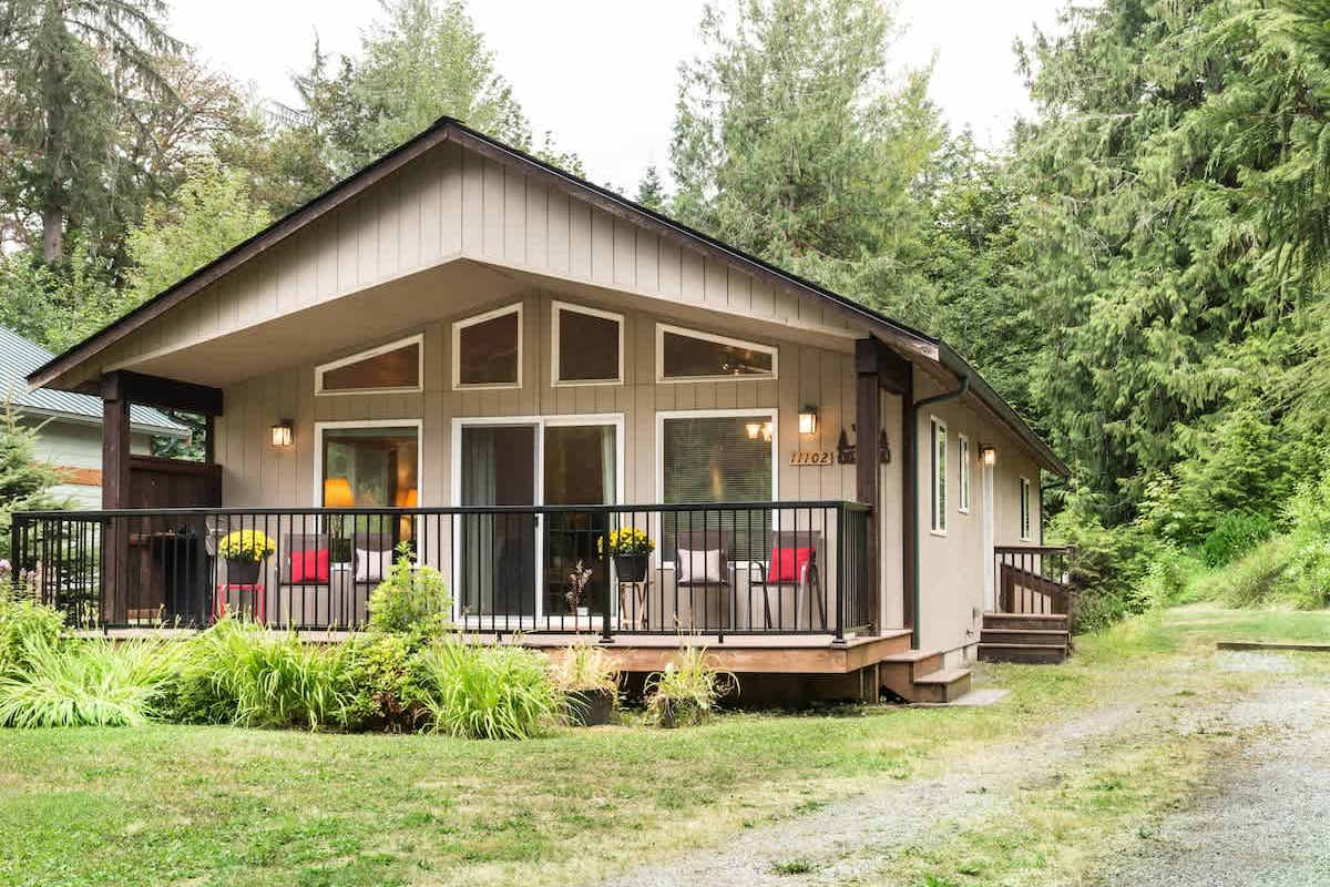 Front entry with covered deck