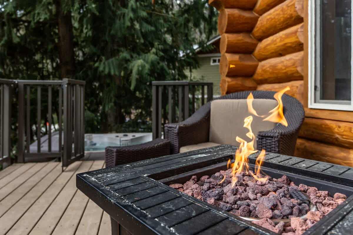 Deck access to Hot Tub
