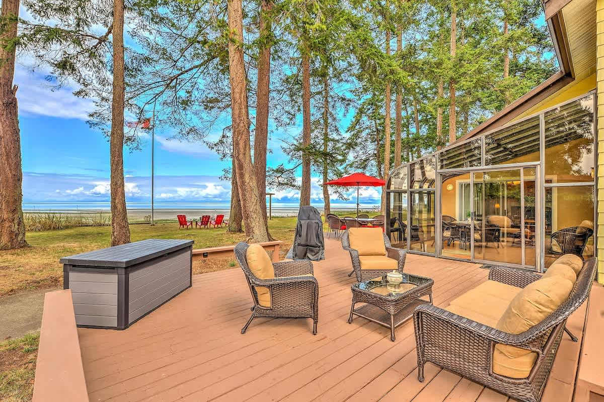 Wonderful outdoor living spaces with beach views.