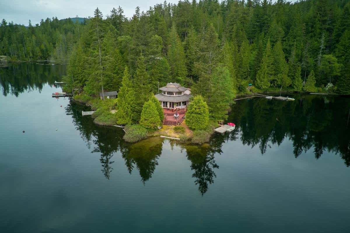 North Lake Waterfront Home on the point. 