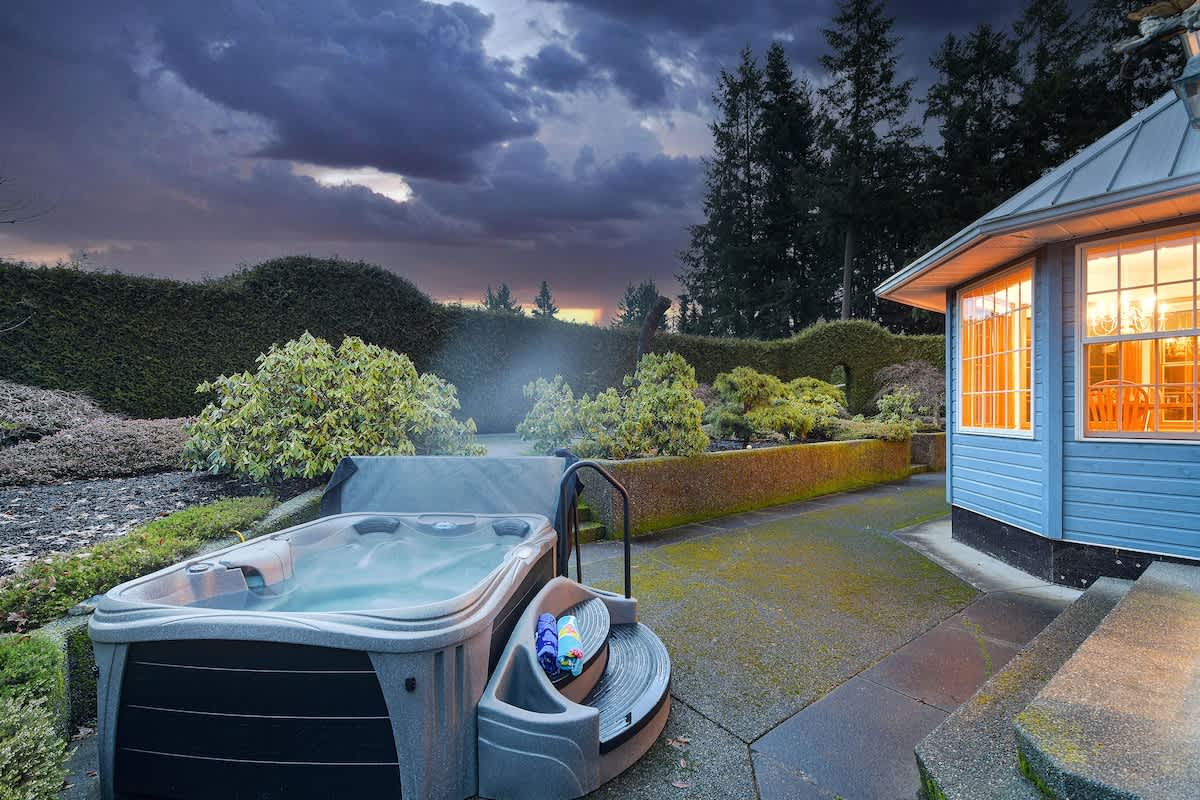 Private Hot Tub