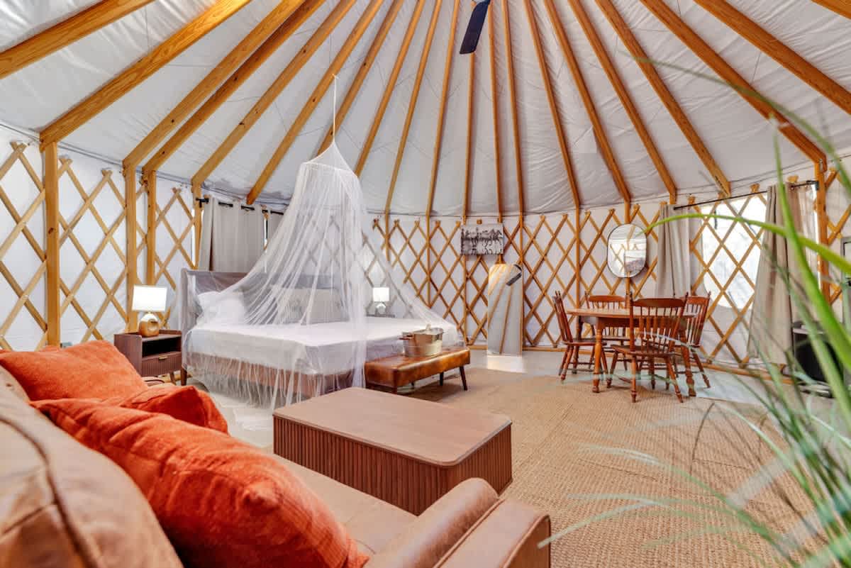 Romantic Yurt | Cowboy Pool | Hot Tub| Near Wine — Hill Country Yurt Interior