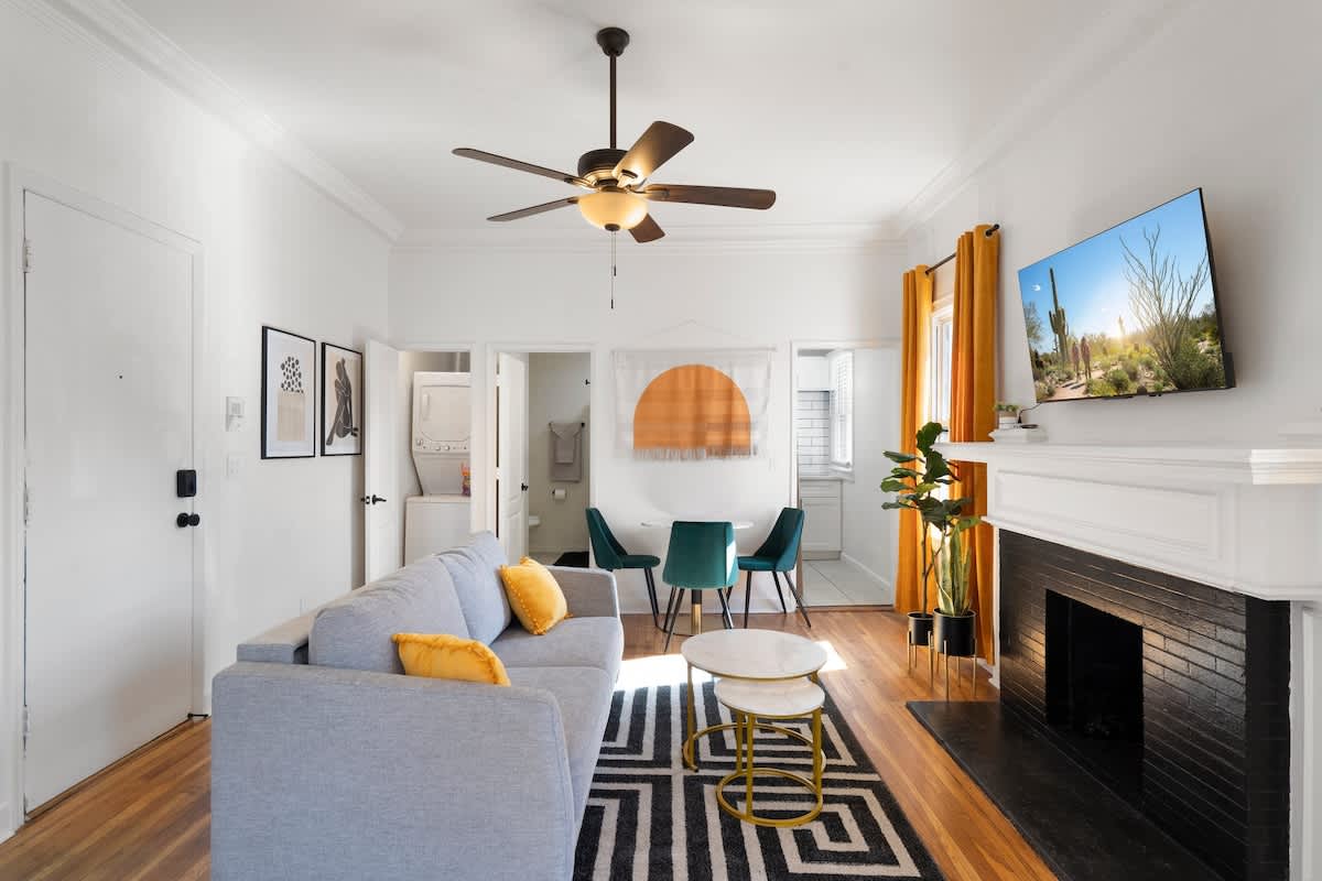 Modern Apartment in the Heart of Phoenix (3)