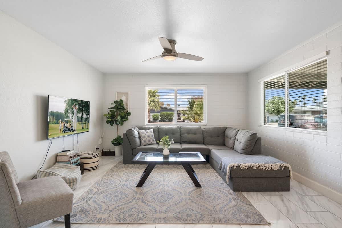 Chic Scottsdale Apt 1 · FashionSquare · OldTown · 4Plex