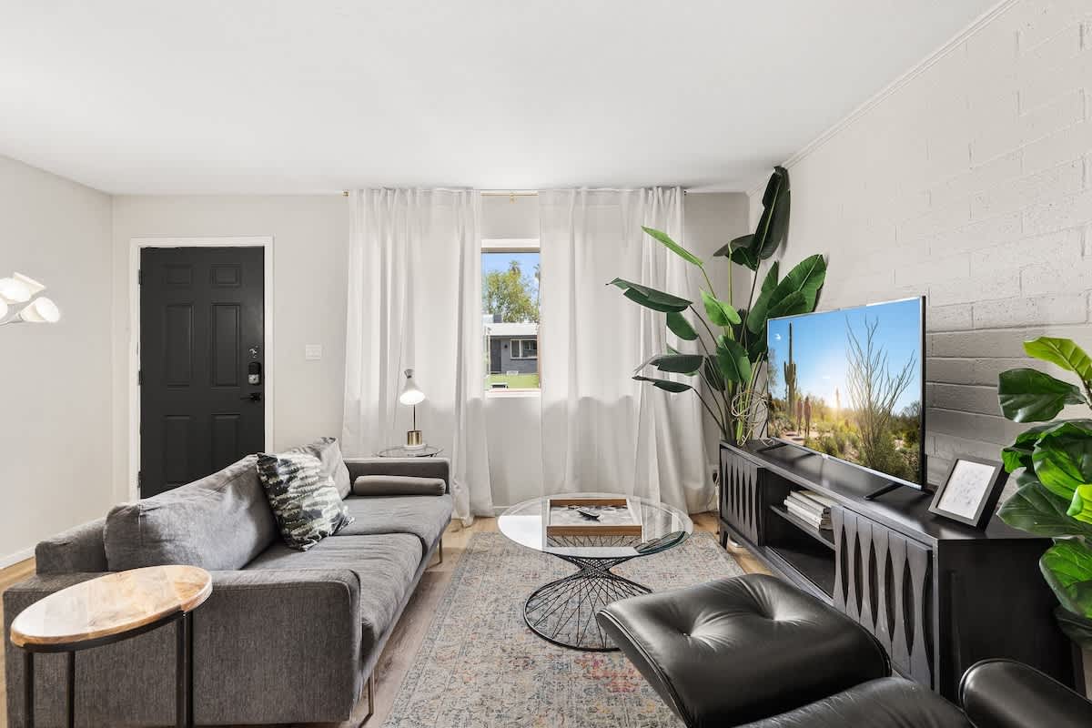 Fashion Square Apt3 · SWVillage · Scottsdale · 8Plex