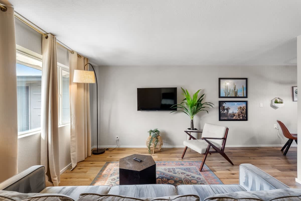 Fashion Square Apt4 · SWVillage · Scottsdale · 8Plex