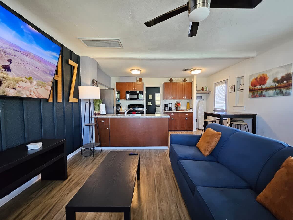 Downtown Phoenix Apt w/ Beautiful Patio & Parking