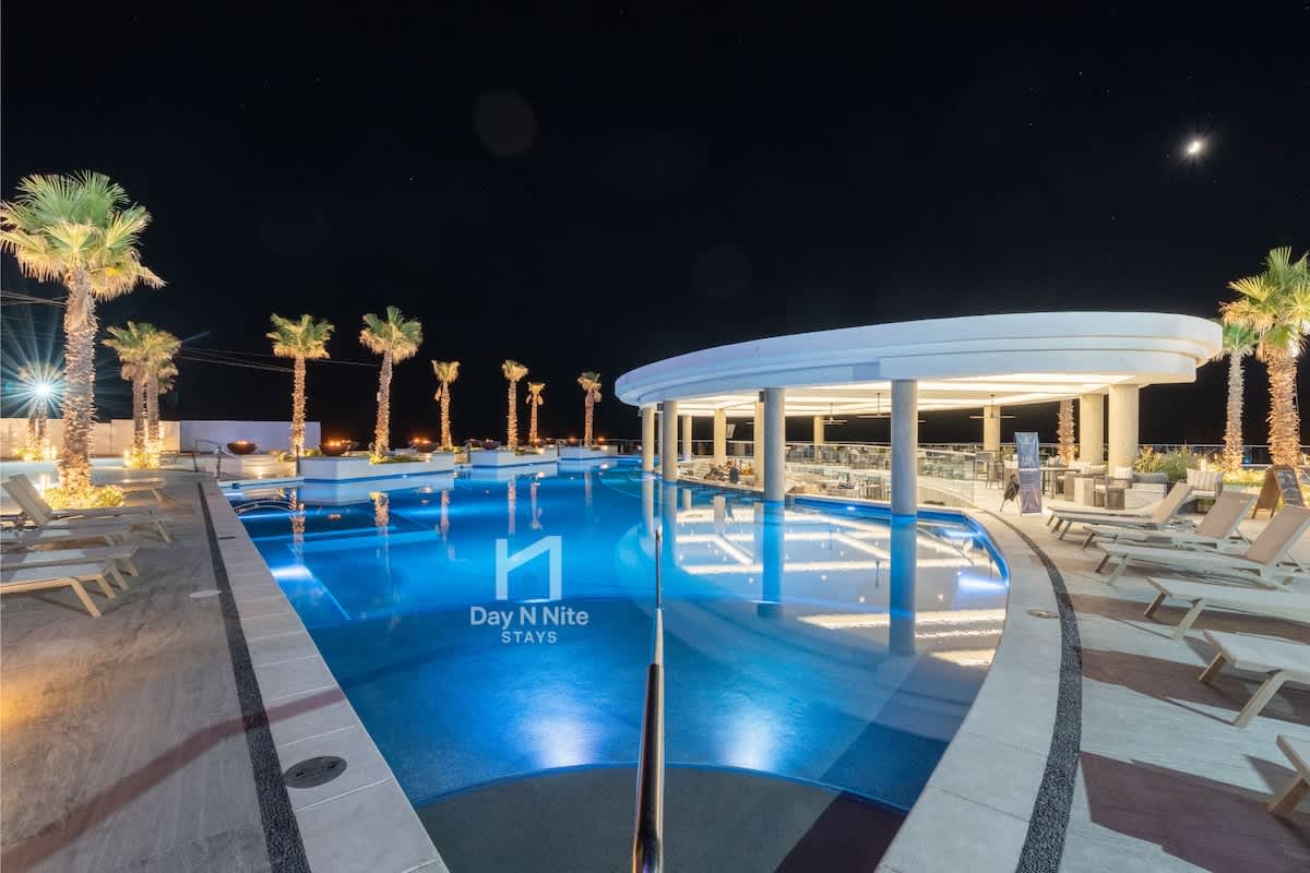 Oceanfront Luxury Condo w/ Heated Pool & Hot Tub