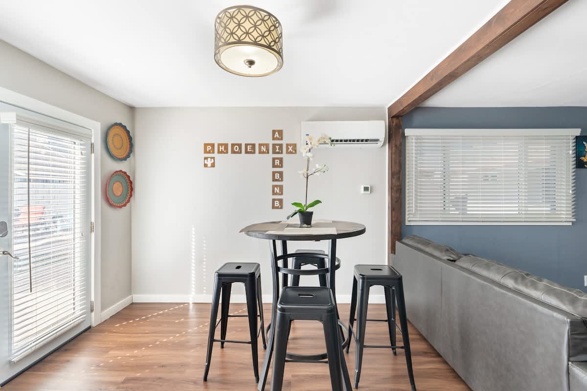 Central Phoenix Casita w/beautiful patio (Unit C)