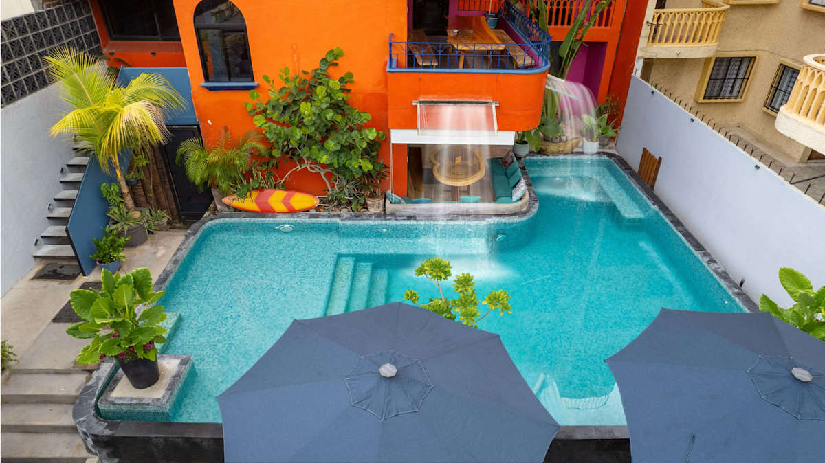 Pool Level Owner Suite gallery thumbnail 8