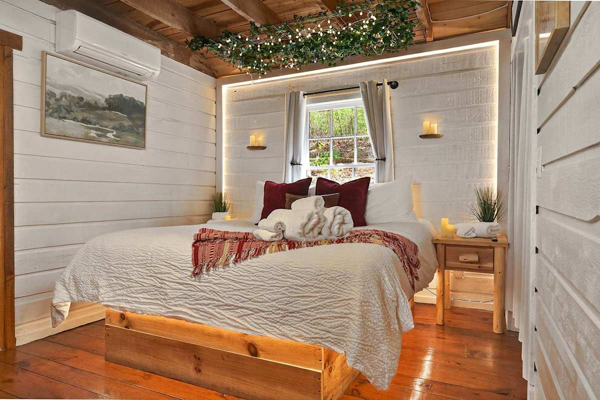 Lover's Nest photo 19