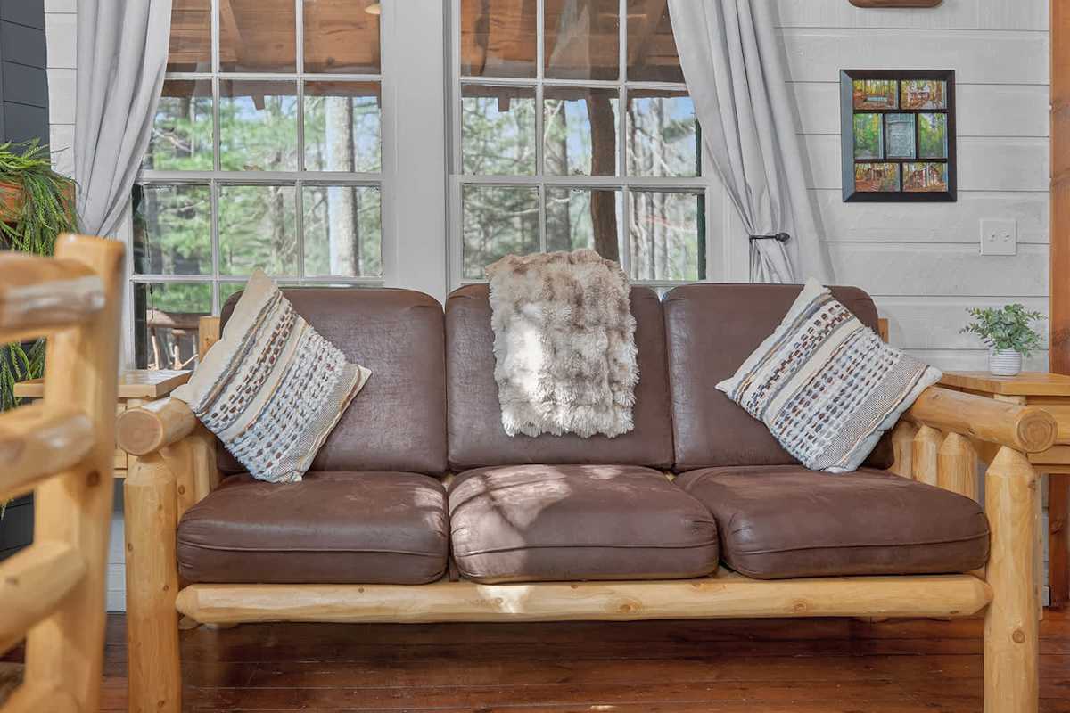 Lover's Nest photo 6