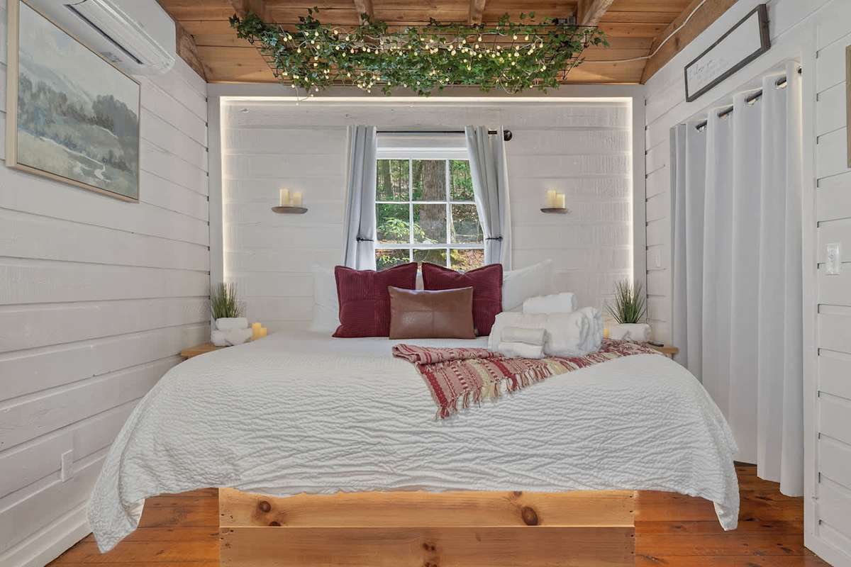 Lover's Nest photo 3