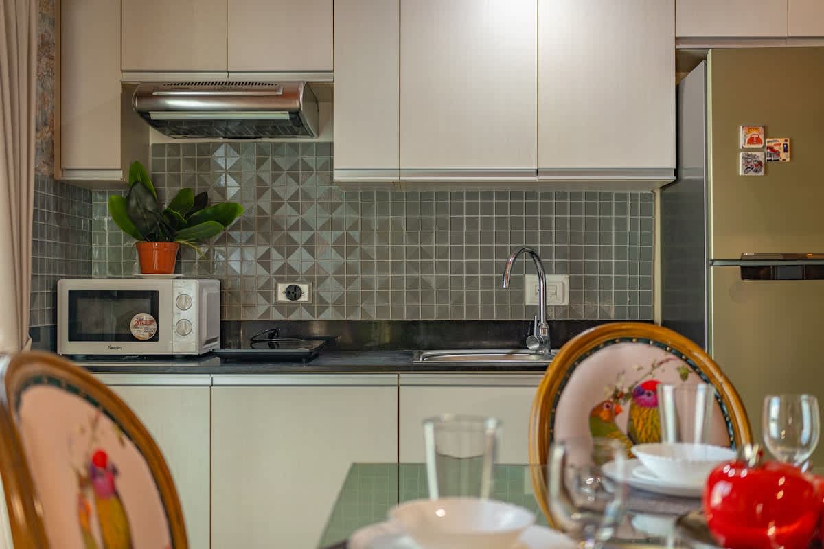 Sleek Downtown 1BR · Abreeza, Davao City — photo 24
