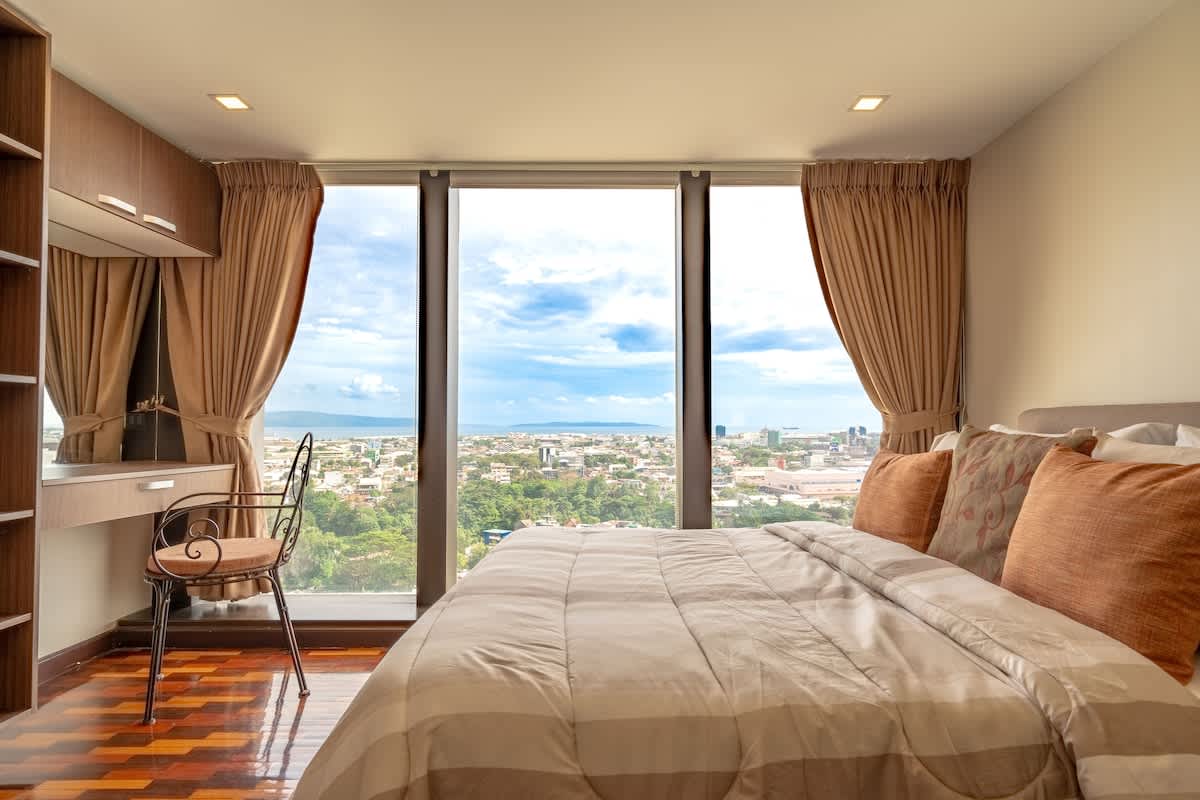 Radiant 1BR with Gulf Views · Aeon Towers, Davao City — photo 2