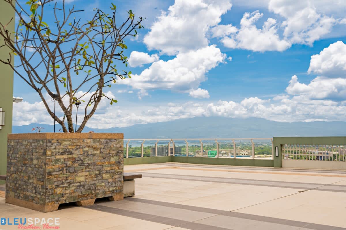 Elegant Tropical 2BR · Verdon Parc, Davao City — photo 63