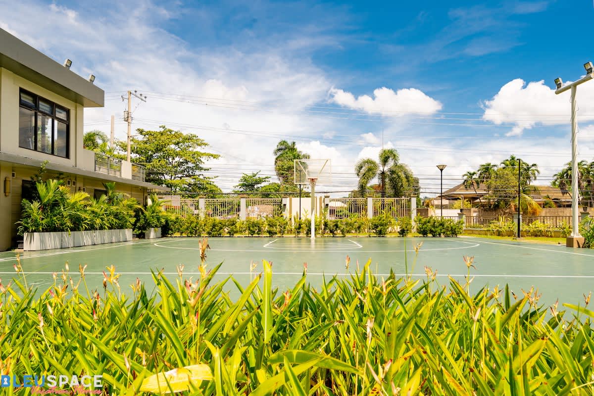 Elegant Tropical 2BR · Verdon Parc, Davao City — photo 21
