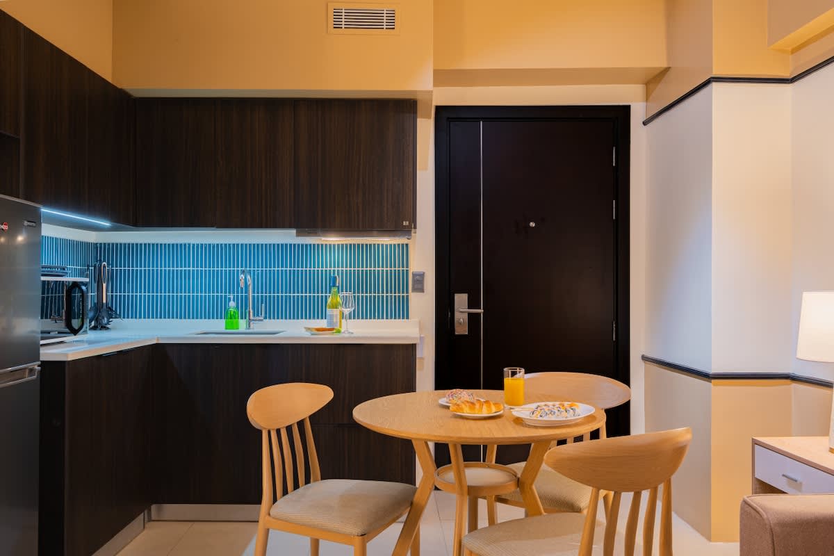Sleek 1BR with City Views · Aeon Towers, Davao City — photo 6