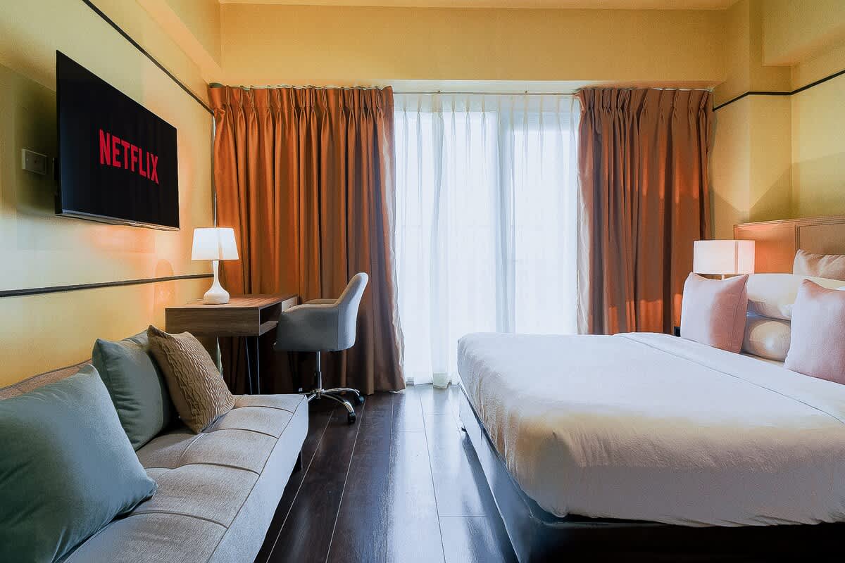 Sunlit 1BR with City Views · Aeon Towers, Davao City — photo 11