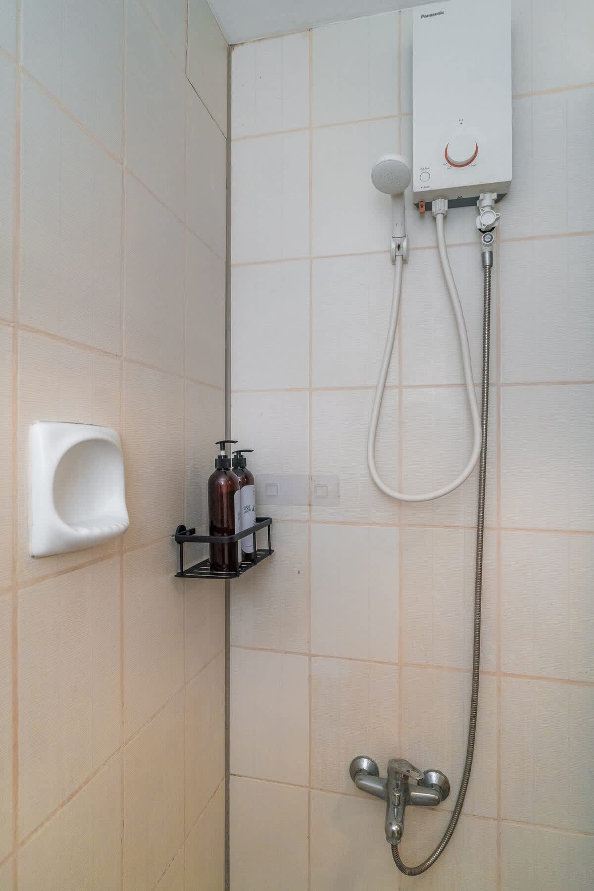 Charming Inner-City 2BR · Magallanes, Davao City — photo 28