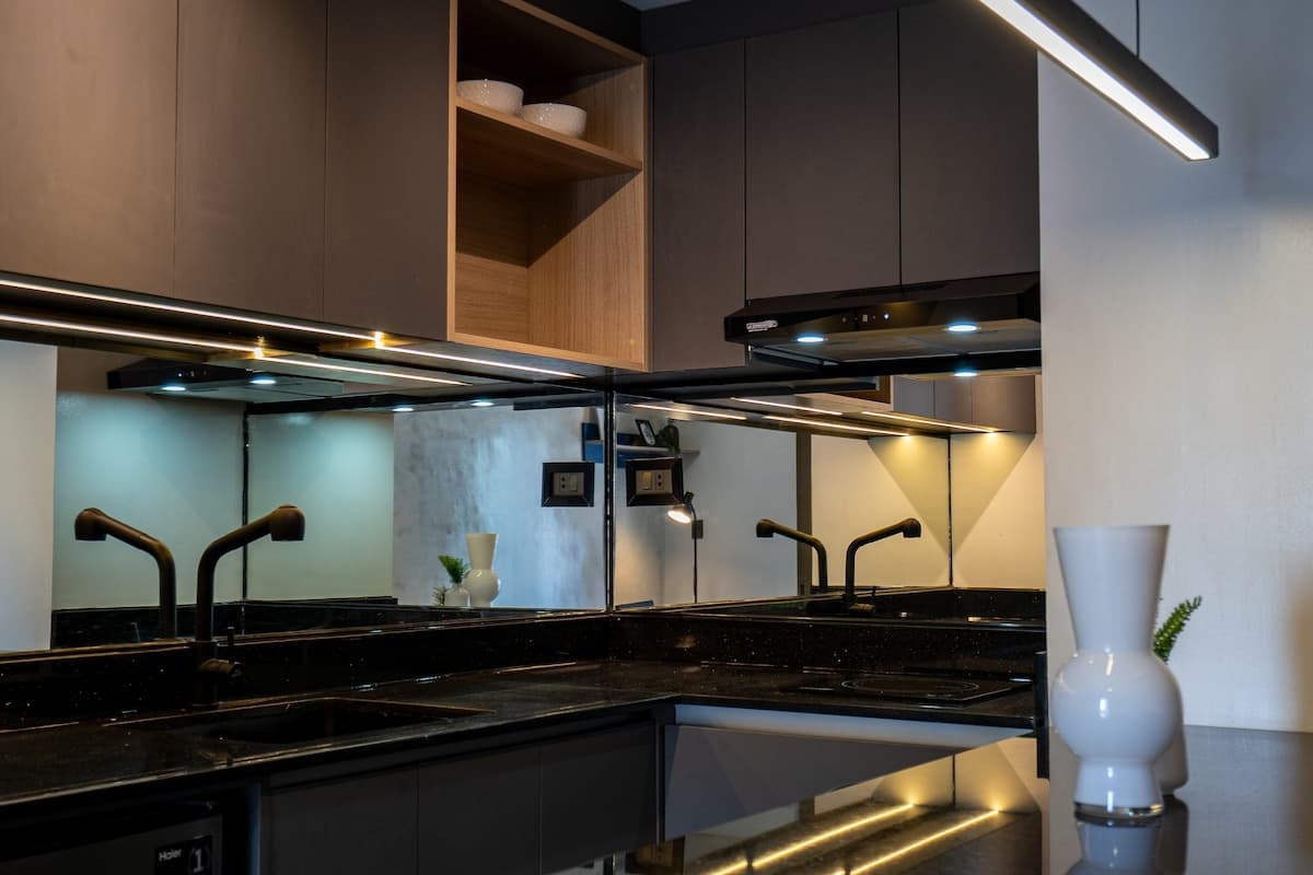 Designer 1BR by the Mall · Amani Grand, Davao City, photo 13