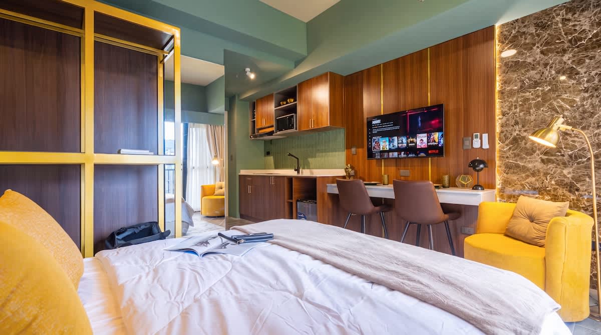 Cozy Queen Studio with Parking · Amani Grand, Davao City, photo 7