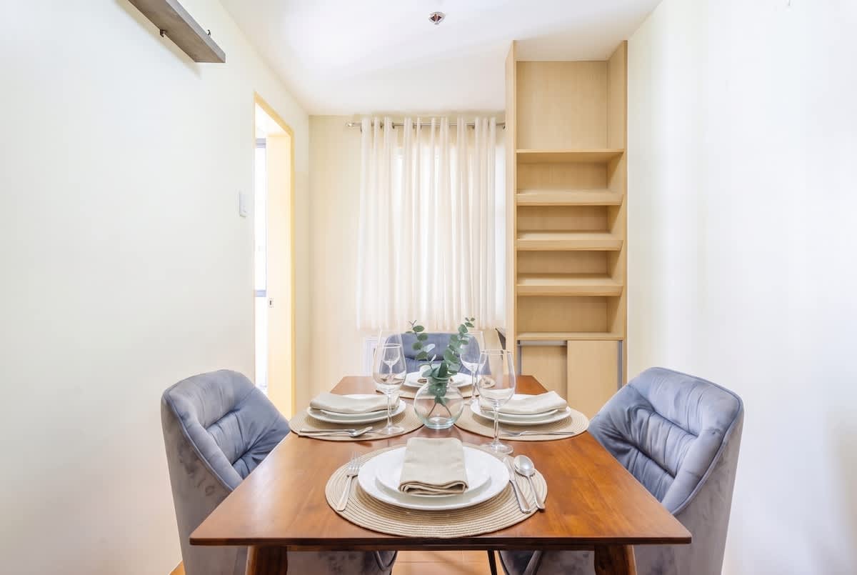 Spacious 2BR  ·  Pool  ·  Near Airport & Samal Ferry, Davao City, photo 5