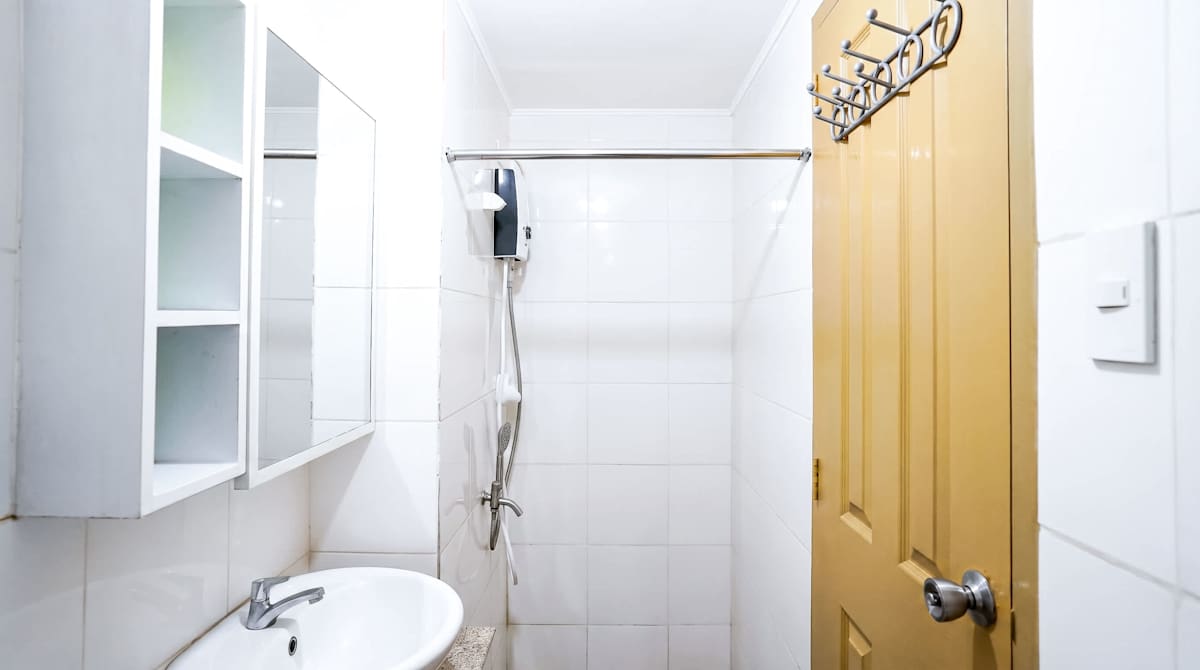 Family-Friendly Poolside 2BR · 8 Spatial, Davao City, photo 12