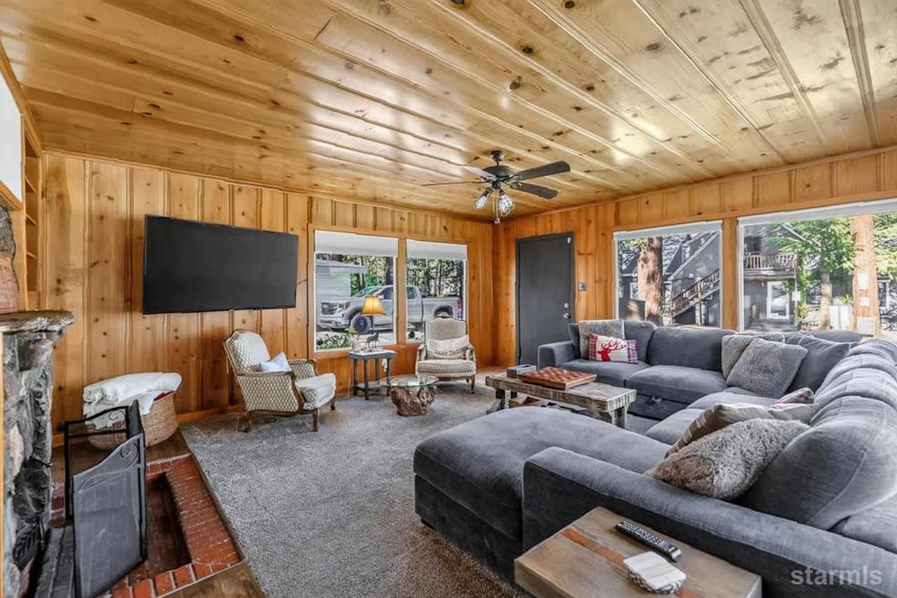 Walk to the Lake | Hot Tub, Game Loft, Pets OK