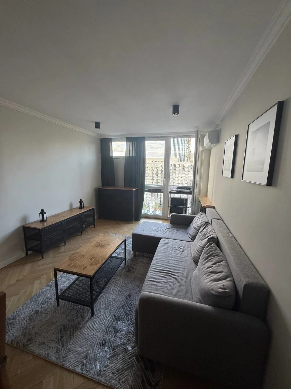 Photo 1 of 8 – Lumina 2-room Apart in Center I City View