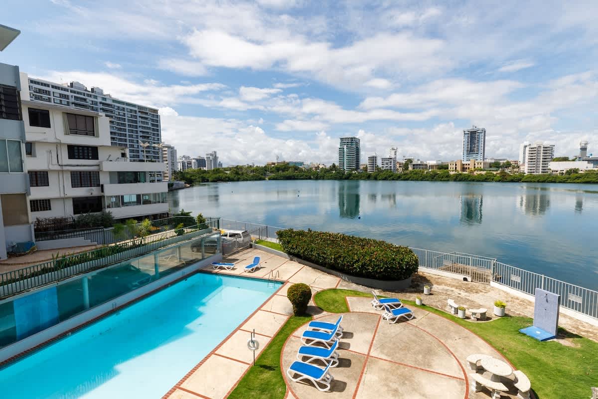 Beautiful Retreat w. Pool and Perfect Location main photo