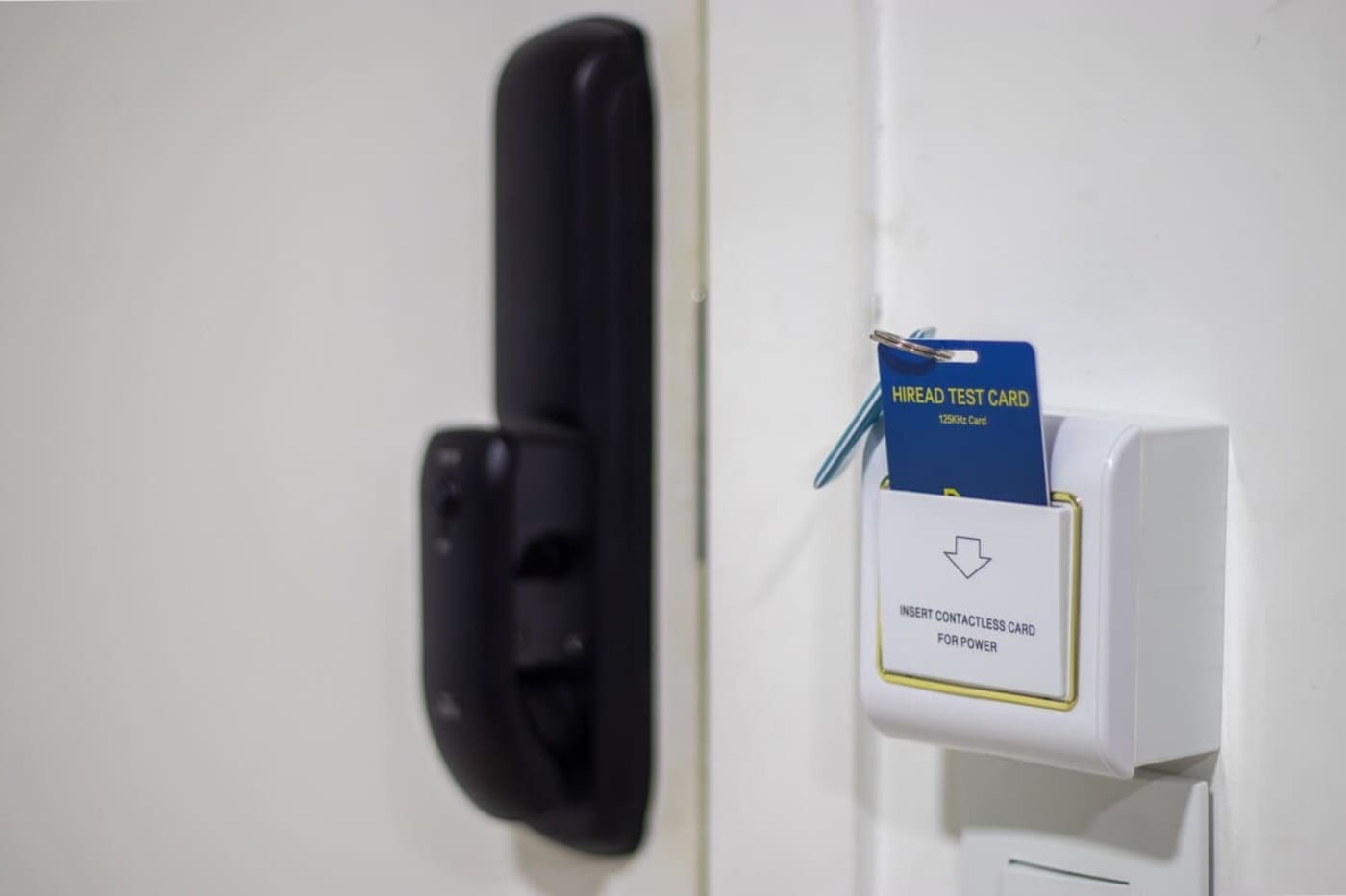 Check-in descomplicado com fechadura eletrônica. Mais praticidade e segurança para sua chegada.