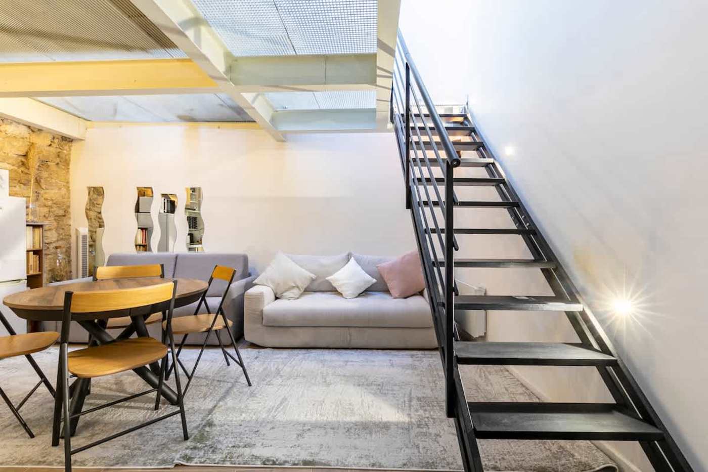 Rue des Gravilliers, Haut-Marais — interior